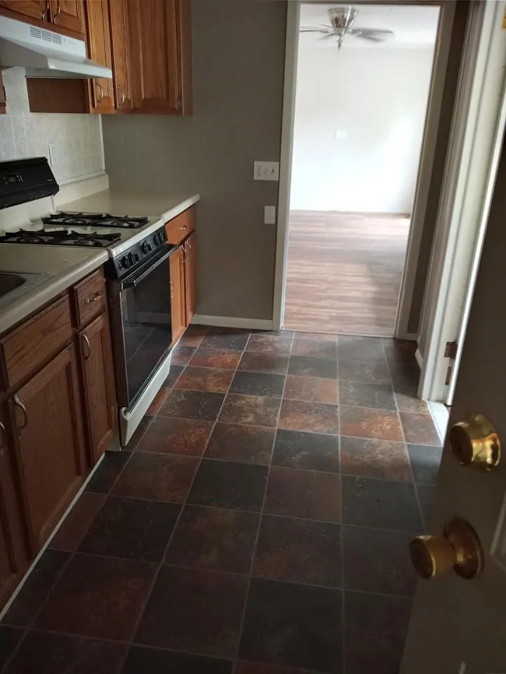 612 Main Street - 4 — Photo 1