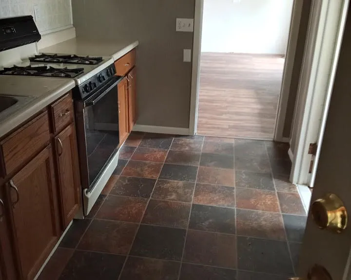 612 W Main St #D — Photo 1
