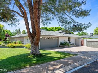 216 E Berridge Ln, Phoenix, AZ 85012