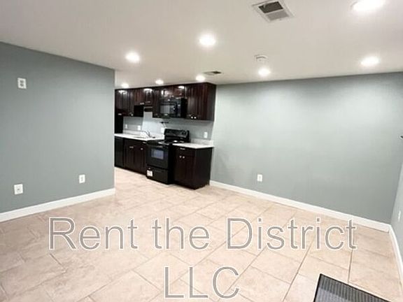 5th image of 421 Newton Pl NW Unit 2