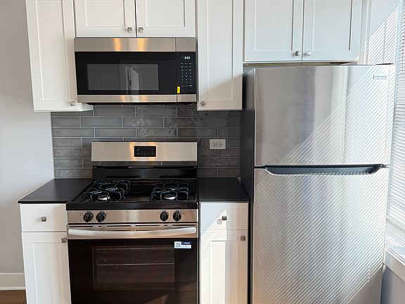 2nd image of 4383 N Elston Ave #5