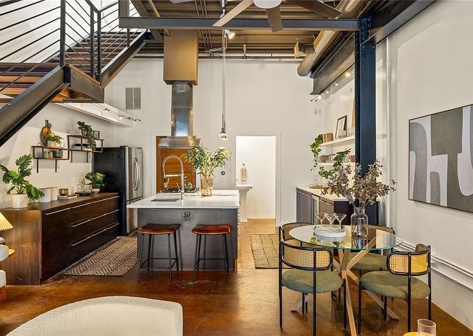 1st image of 675 Greenwood Ave NE APT 109