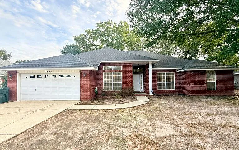 7945 Amethyst Dr — Photo 1
