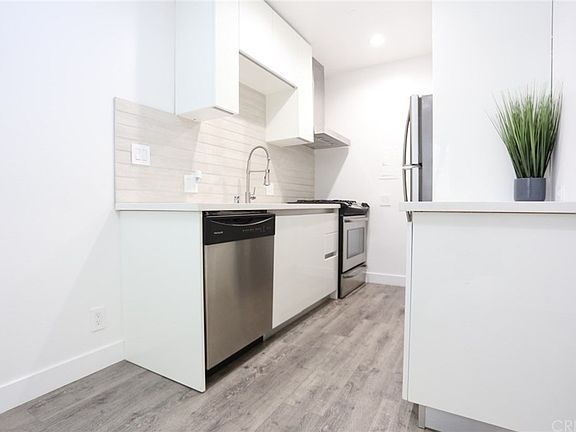 5th image of 1757 N Kingsley Dr APT 214