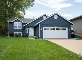 6835 SW 18th St, Topeka, KS 66615