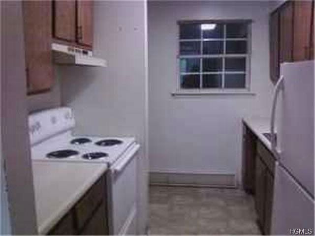 2nd image of 43 Oak St APT 7