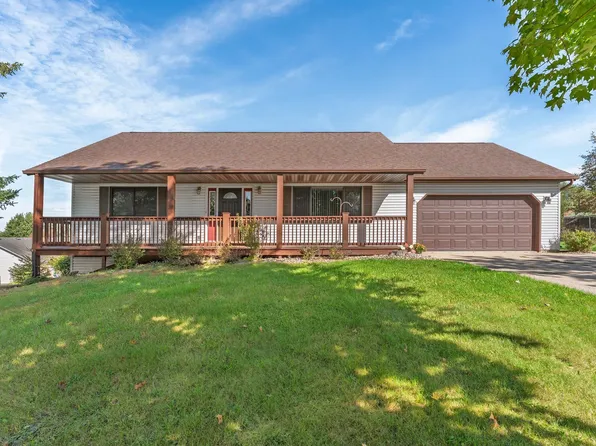 911 19th St, Reedsburg, WI 53959
