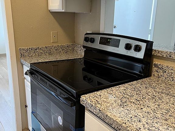 3rd image of 3910 Bourbon St APT B