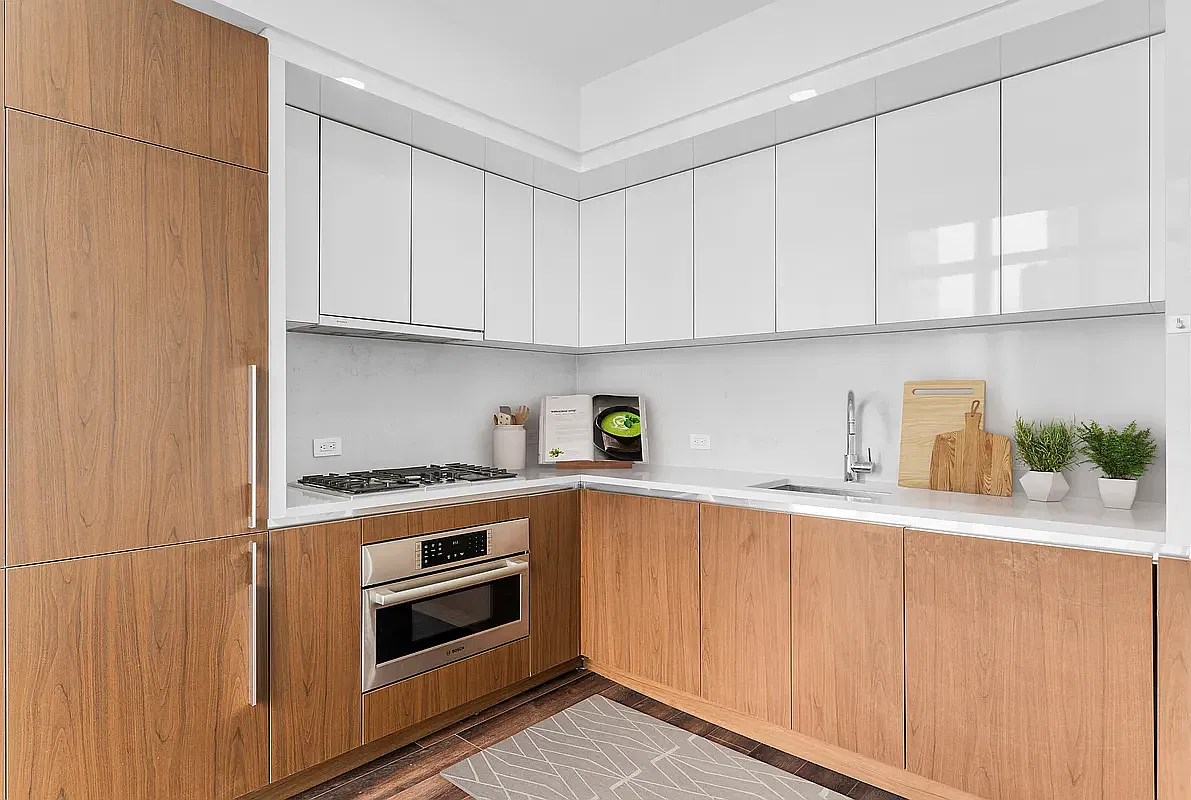 605 West 42nd Street — Photo 4