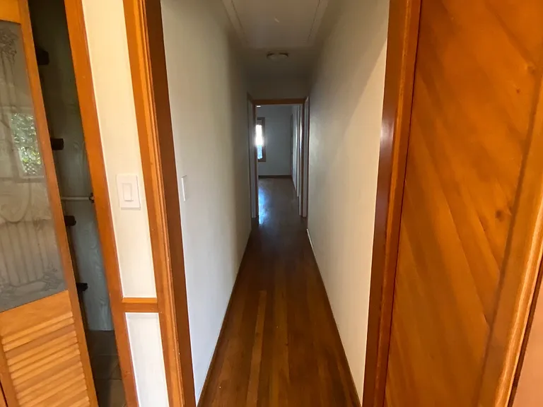 1017 Everett St — Photo 5