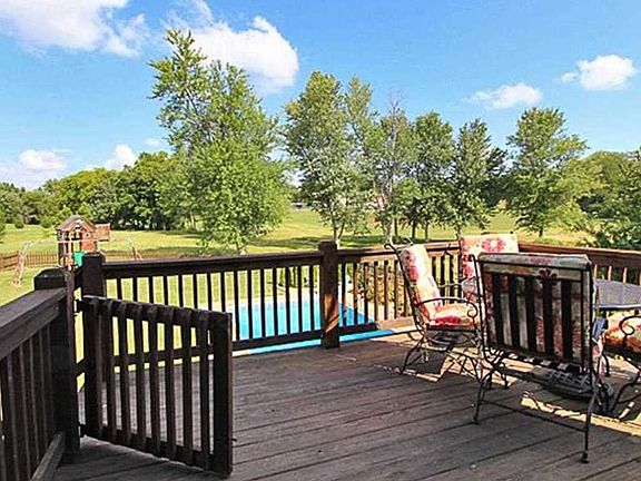 3rd image of 382 Eli Dr