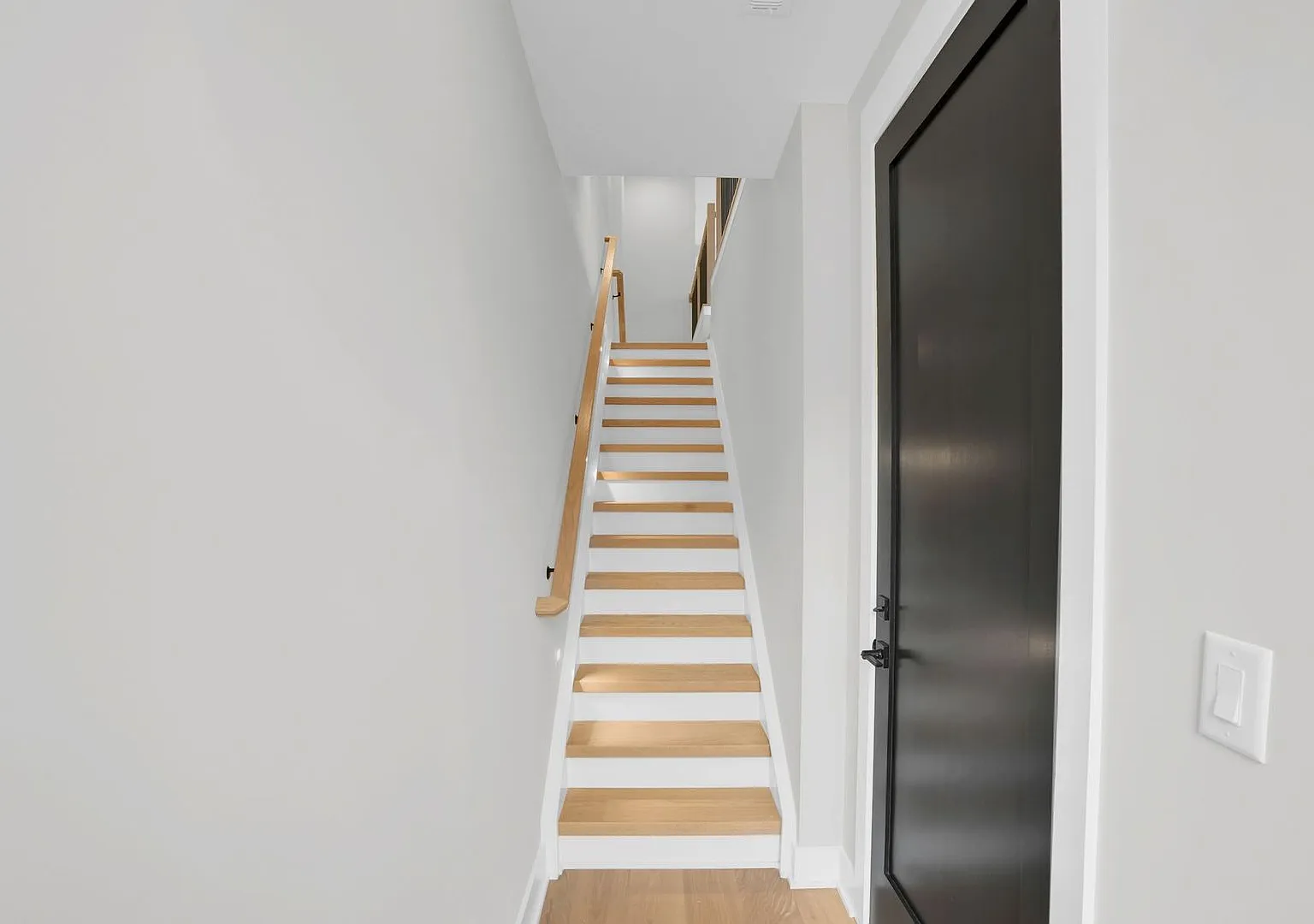 142 Mattoon St — Photo 3