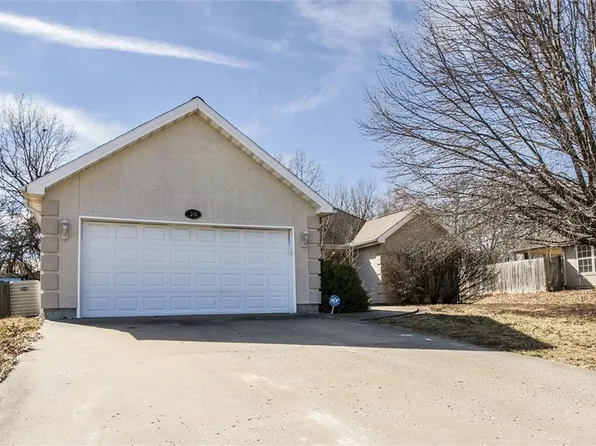 946 E Market St, Warrensburg, MO 64093