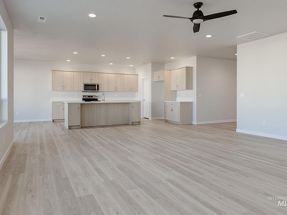 2nd image of 17441 N Union Springs Pl