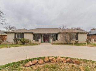 7211 Gainsborough Rd, Amarillo, TX 79106