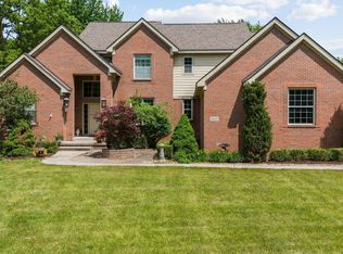 49650 W Nine Mile Rd, Novi, MI 48374