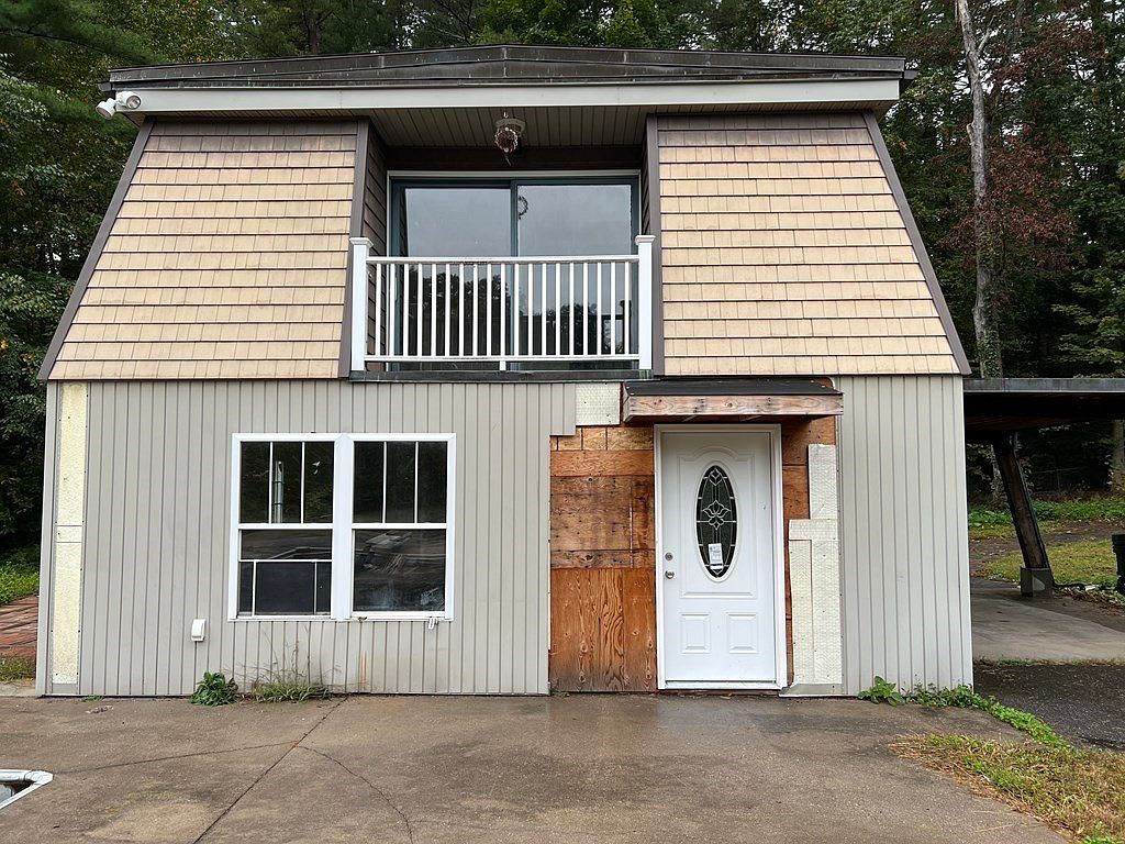 213 Amherst St, Granby, MA 01033 Zillow