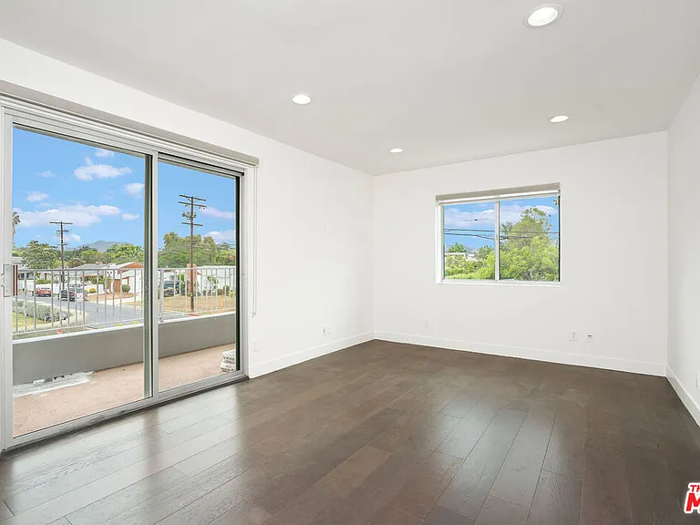 12041 Huston St — Photo 28
