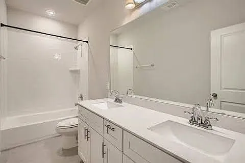 4552 Titus Cir — Photo 3
