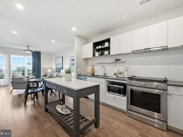 502 Diamondback Dr Unit 310, Gaithersburg, MD 20878