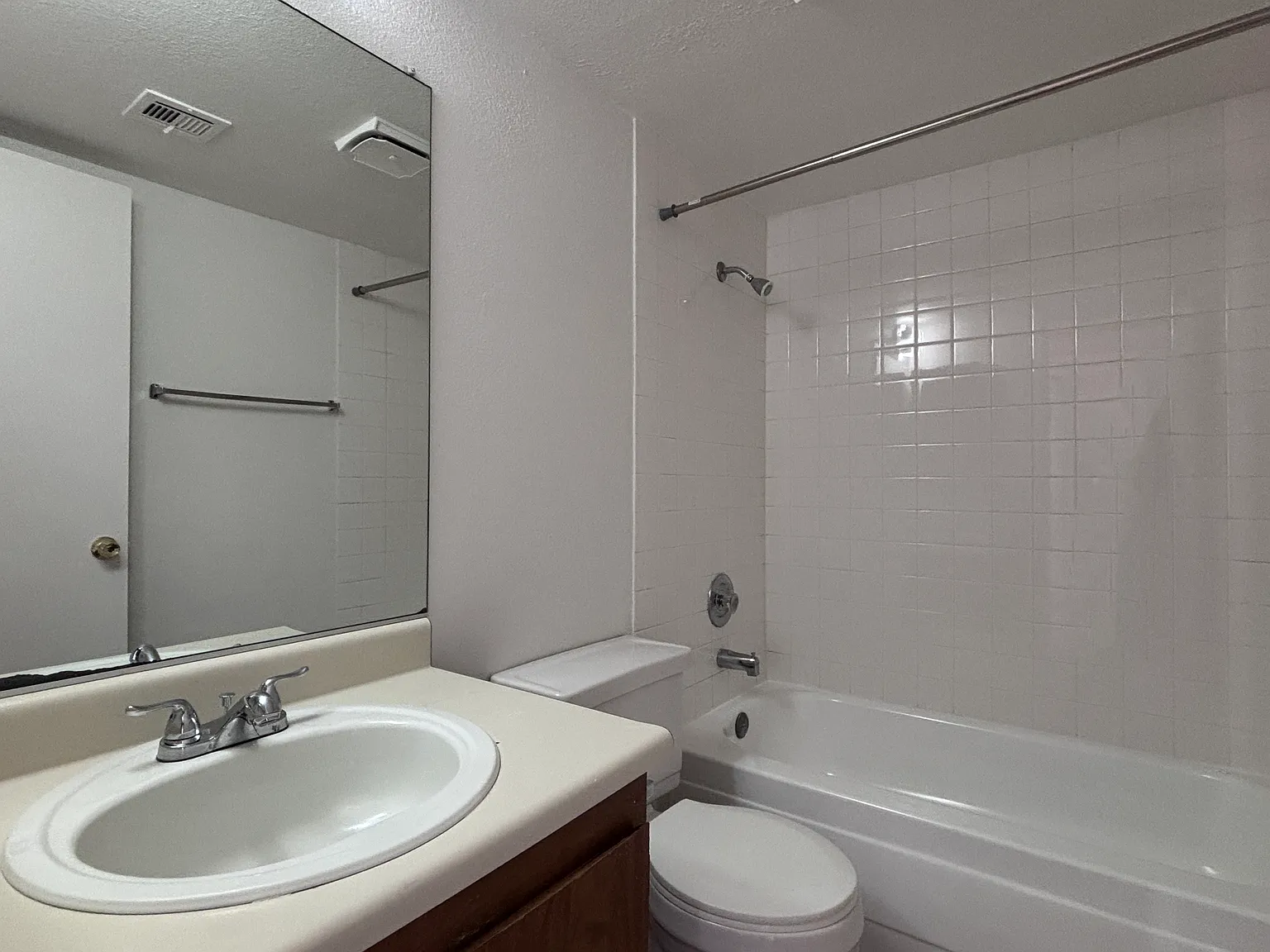 1 bed, 778 sqft, $1,000 — Photo 1