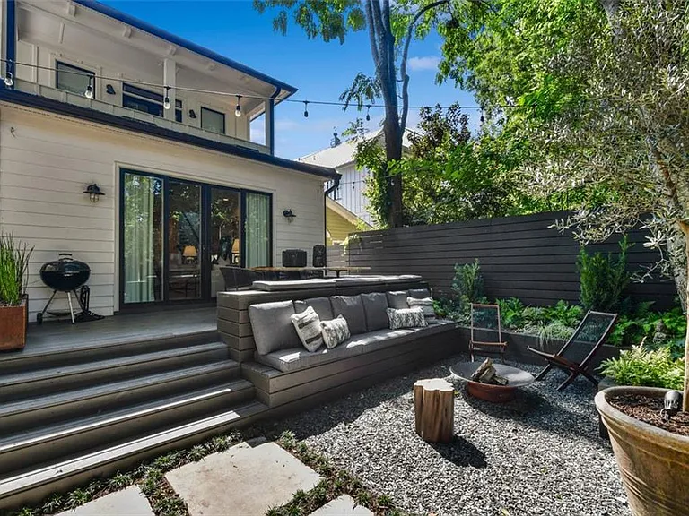 222 Lampkin St NE — Photo 36