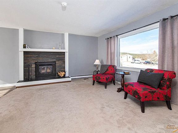 4th image of 7809 Sunflower St