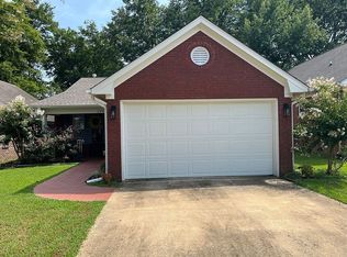 2495 Alpine St, Tupelo, MS 38801