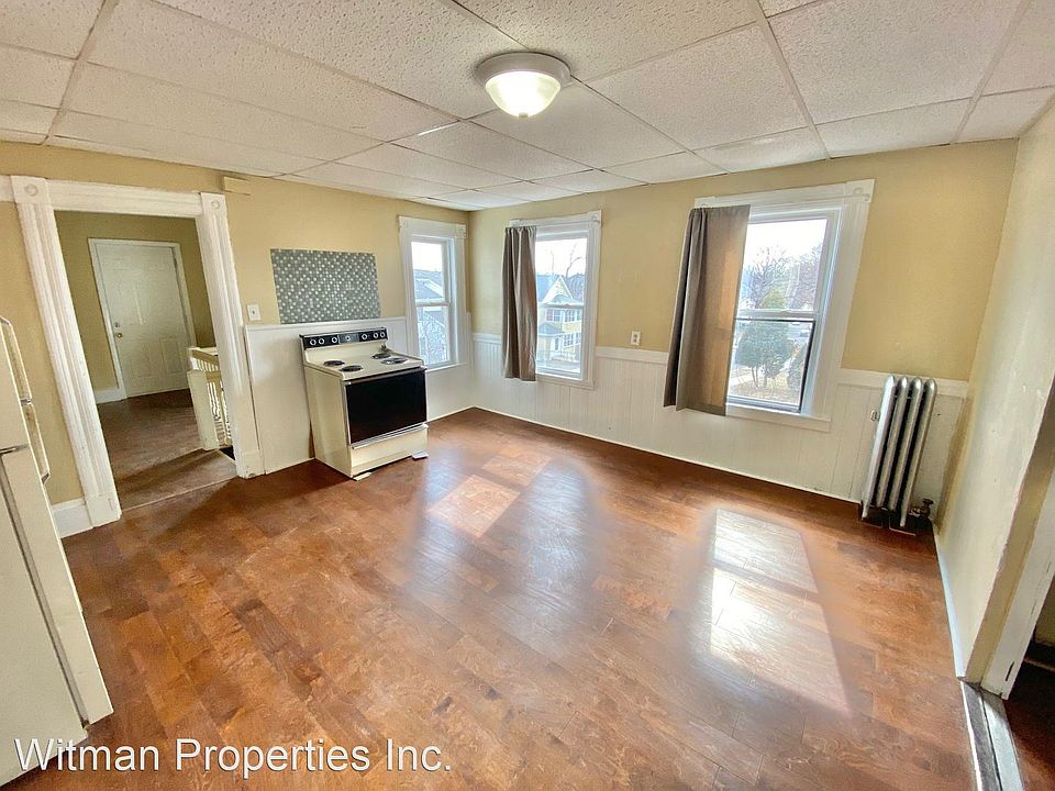 50 Clifton Ave Springfield MA Zillow