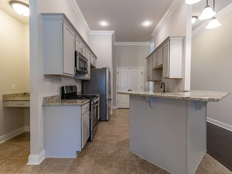 660 Turquoise Dr — Photo 5