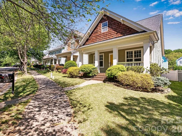 6747 Douglas Park Dr, Huntersville, NC 28078