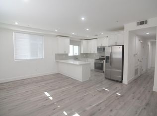 7129 S La Cienega Blvd, Los Angeles, CA 90045