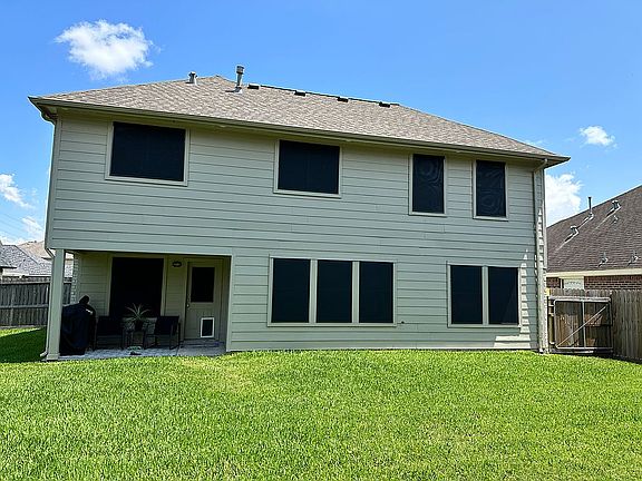 4th image of 2106 Kingwood Dr