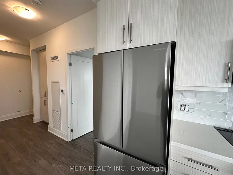 105 Oneida Cres #2710 — Photo 12
