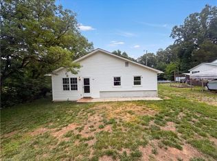 738 Stokesburg Rd, Walnut Cove, NC 27052
