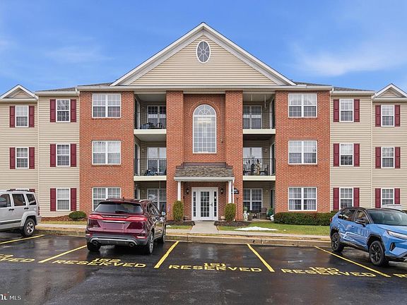 2nd image of 3860 Normandy Dr APT 3D