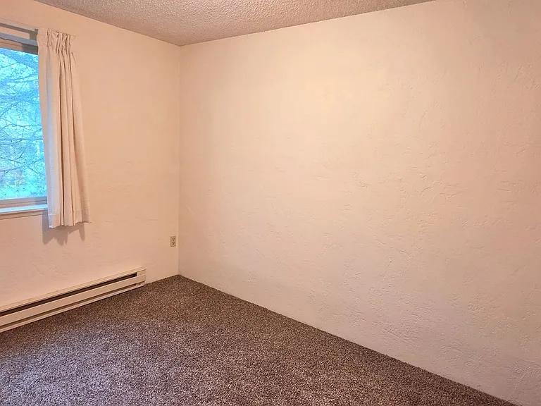 775 SW Washington Ave — Photo 9
