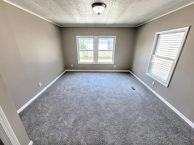 1154 W Barry Ln — Photo 7