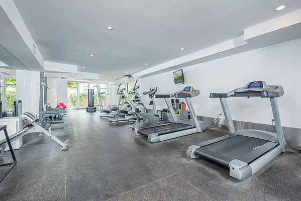 Sold by Modern Spaces | media 7