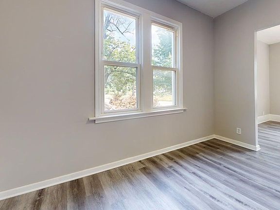 5th image of 753 Johnston St #1