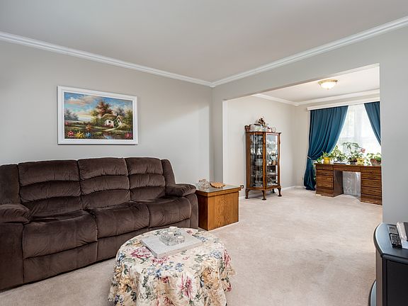 5th image of 1001 Bayshore Dr