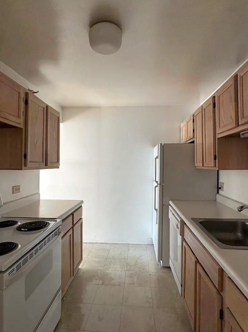 Coming Soon 200 N Dearborn St Unit 2207 Chicago, Il 60601 — Photo 3