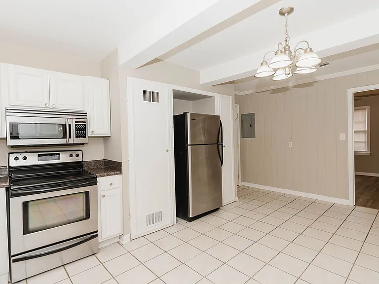 2780 Hall Dr SE — Photo 7