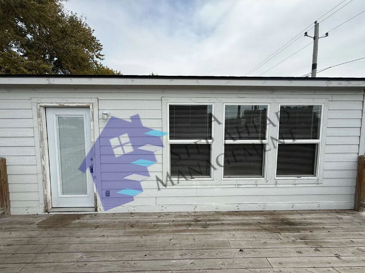 1119 Woodlawn B — Photo 1