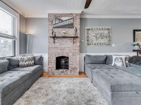 358 6th Street image 1 of 21