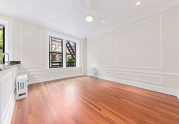 3rd image of 73 W 82nd St #4C