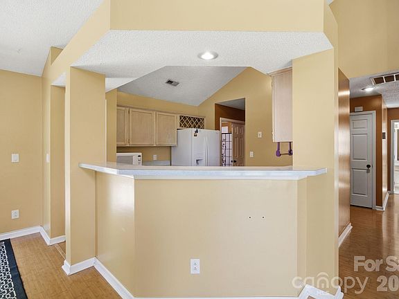 5th image of 7614 Trotter Rd