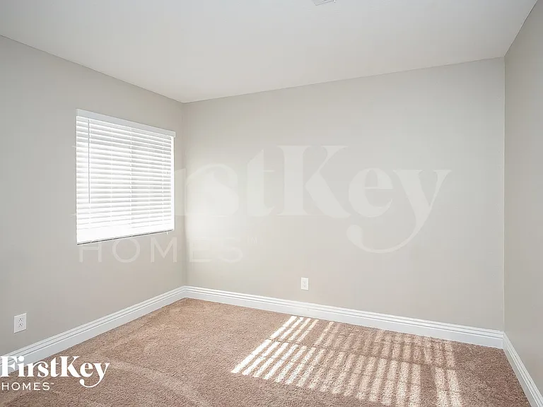 5040 Frozen Springs Ct — Photo 11