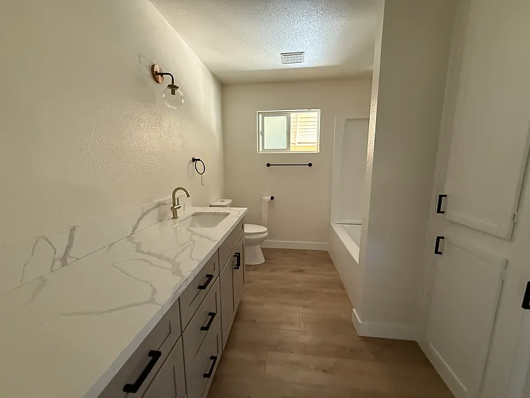 1547 Gregory Way — Photo 8