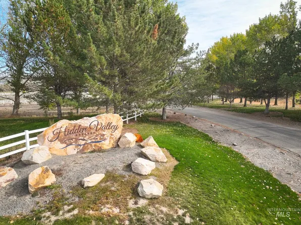 17 Hidden Valley Rd #5, Marsing, ID 83639